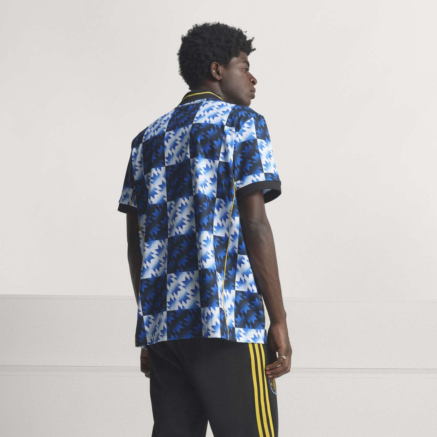 Manchester United 25/26 Lifestyle Jersey - Mens - Image 7