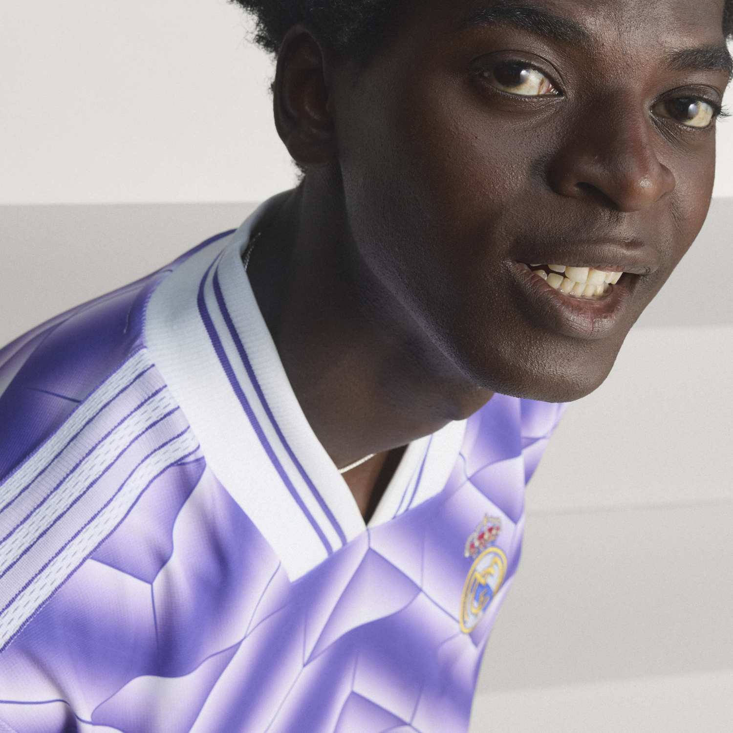 Real Madrid 25/26 Lifestyle Jersey - Mens - Image 6