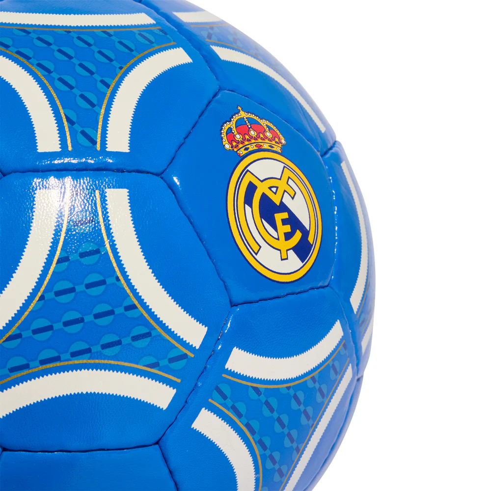 Real Madrid Club Trefoil Ball - Image 4