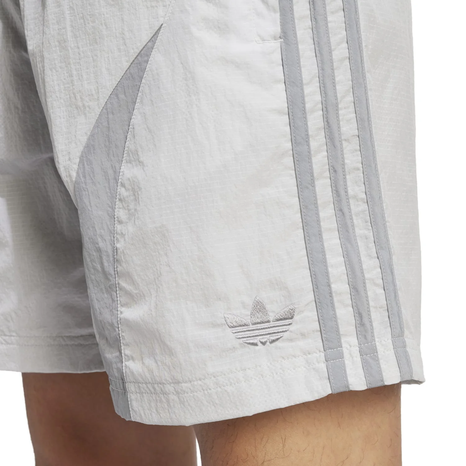 Adicolor 2000s Shorts - Mens - Image 4