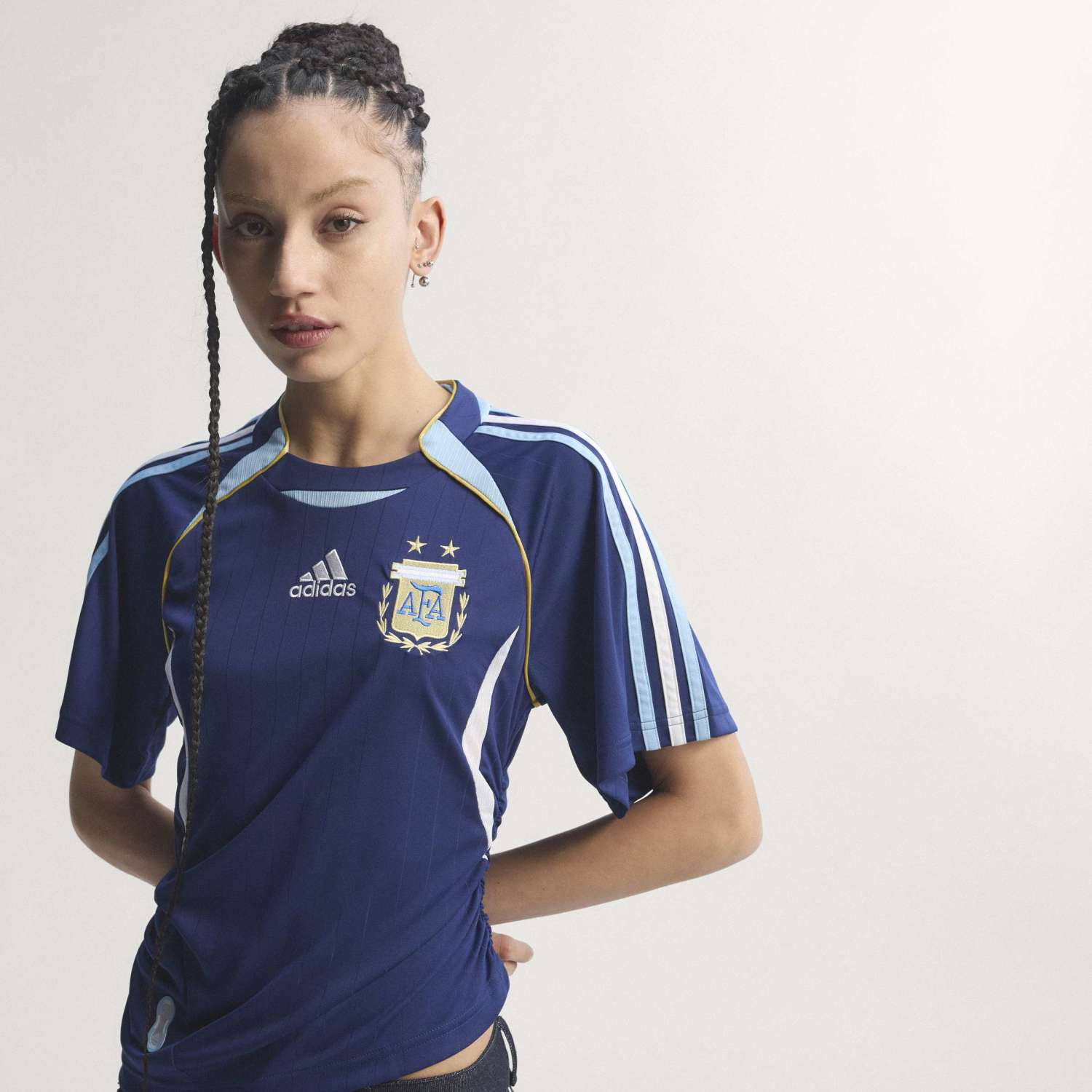 Argentina Bringback Messi Jersey - Womens - Image 3